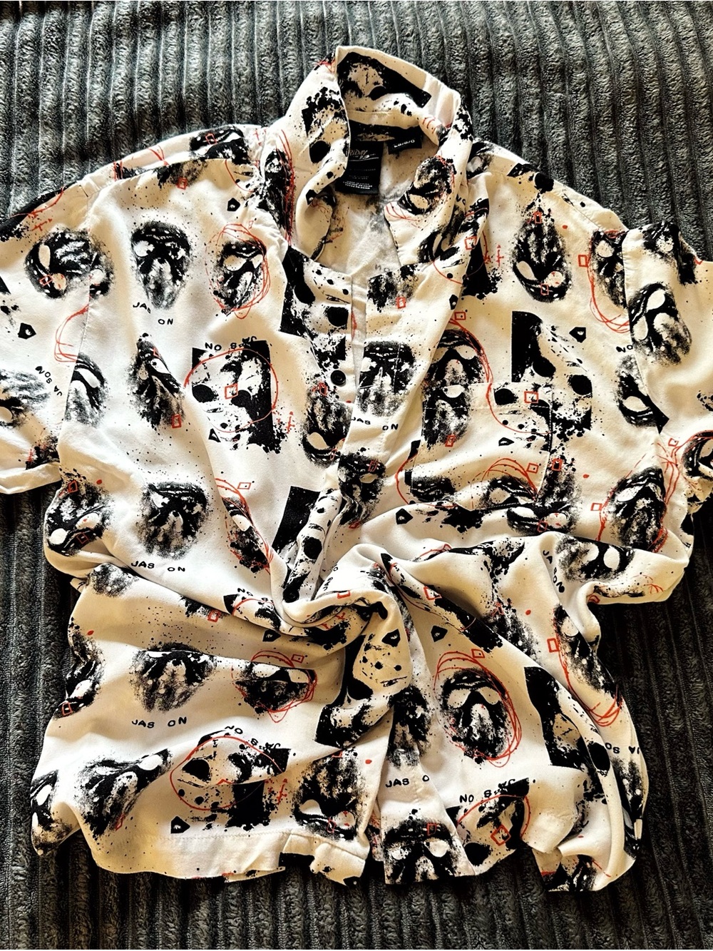 Men's Short-Sleeve Button-Down Shirt in Cream with Black Graphic Print